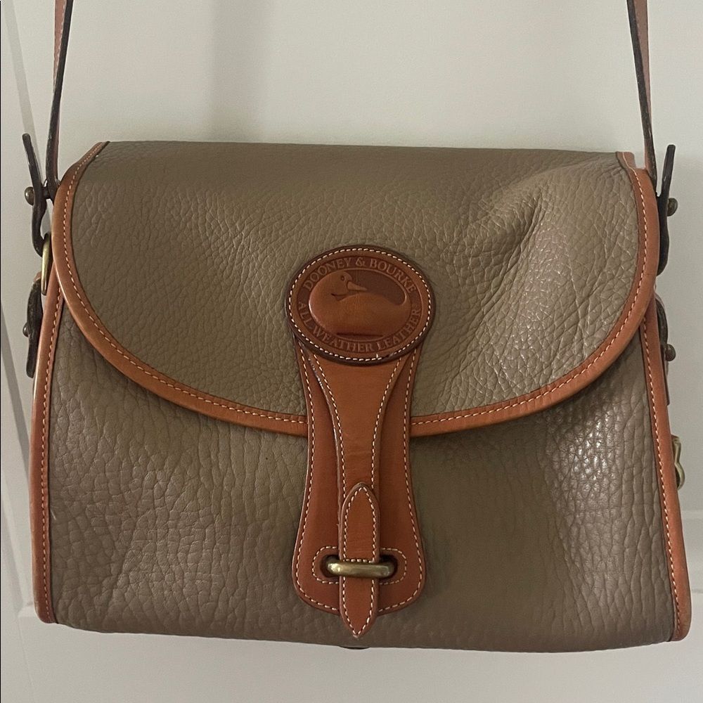 Vintage Dooney & Bourke Essex Crossbody Bag in Tan Pebbled Leather